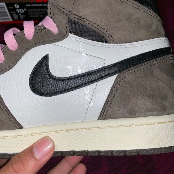 TRAVIS SCOTT 1s - Picture 5 of 8